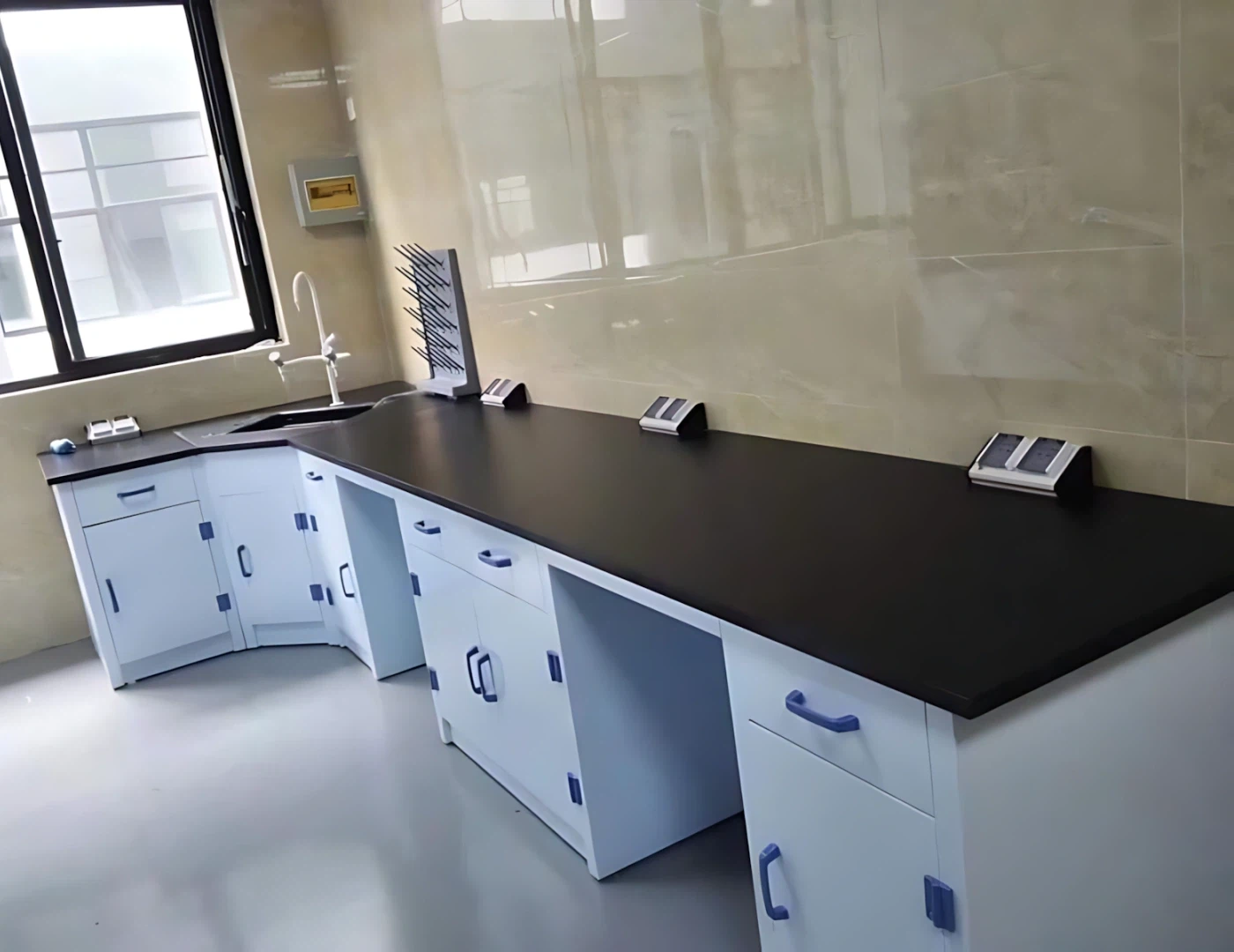 Polypropylene Lab Cornor Bench