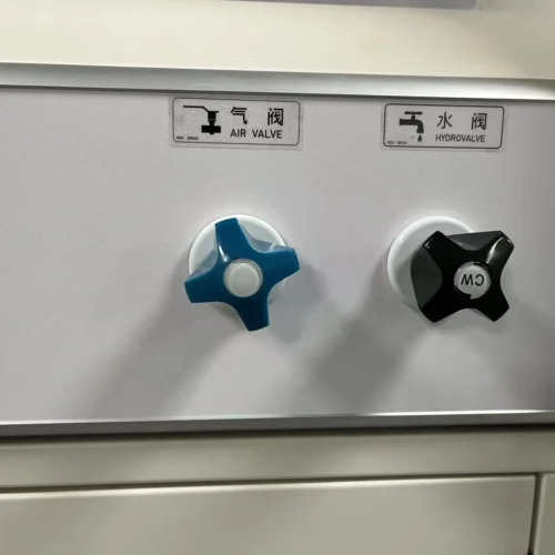 Standard Fume Hood ( VENTURI)